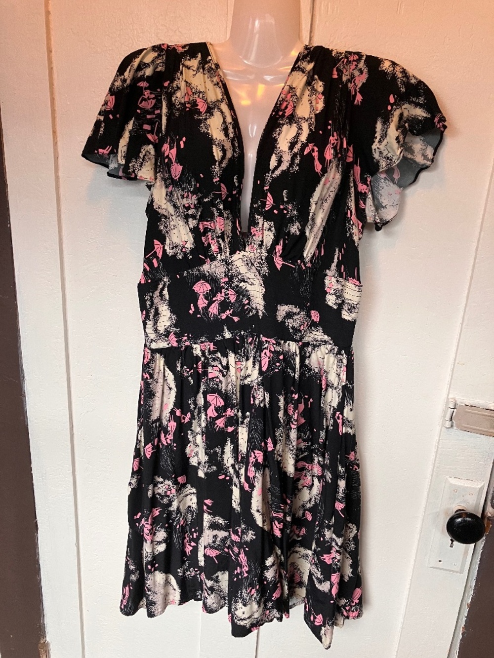 Trashy Diva umbrella girl flutter sleeve dress - sz 10